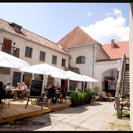 Seven Fridays Guest House Вилнюс Екстериор снимка
